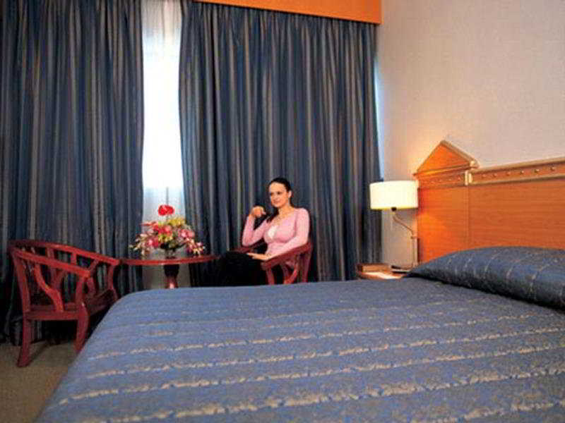 Coral Oriental Dubai Quarto foto